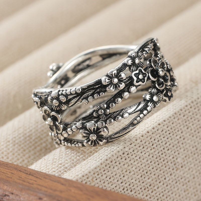 Vintage Carved Floral Branches and Leaf Twists Band Ring