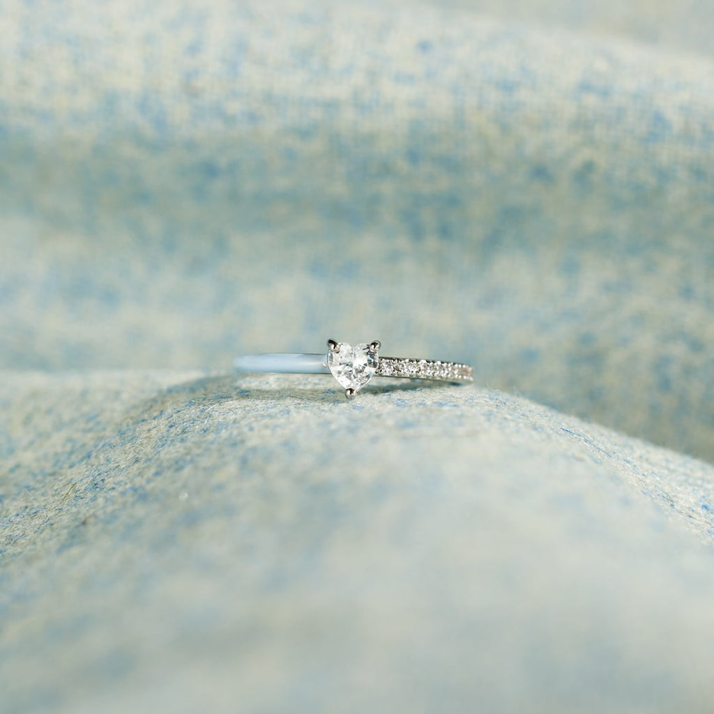 Timeless Heart-Cut Half Enamel Ring